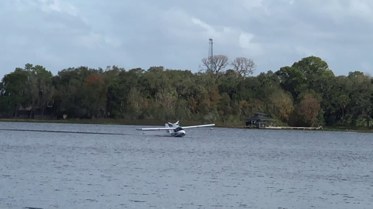 Seamax landing at Lake Josephine
