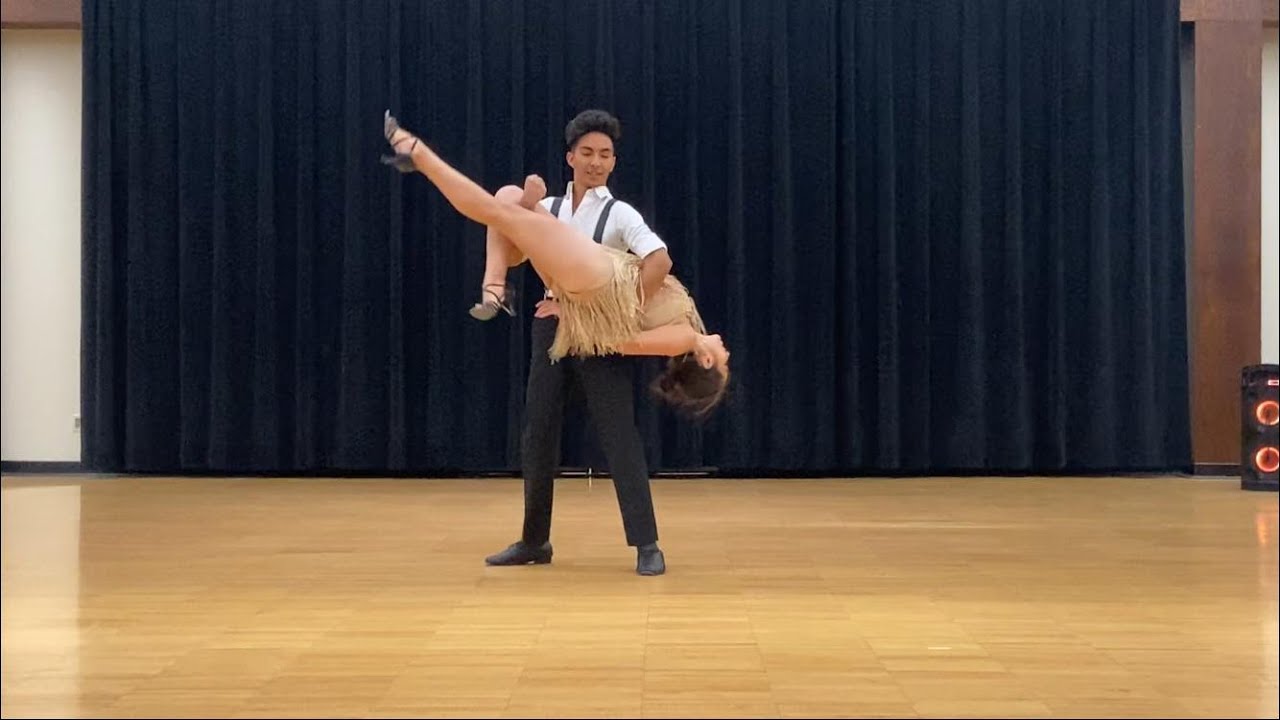 Yajyoo and Ana- SAMBA Choreography to 