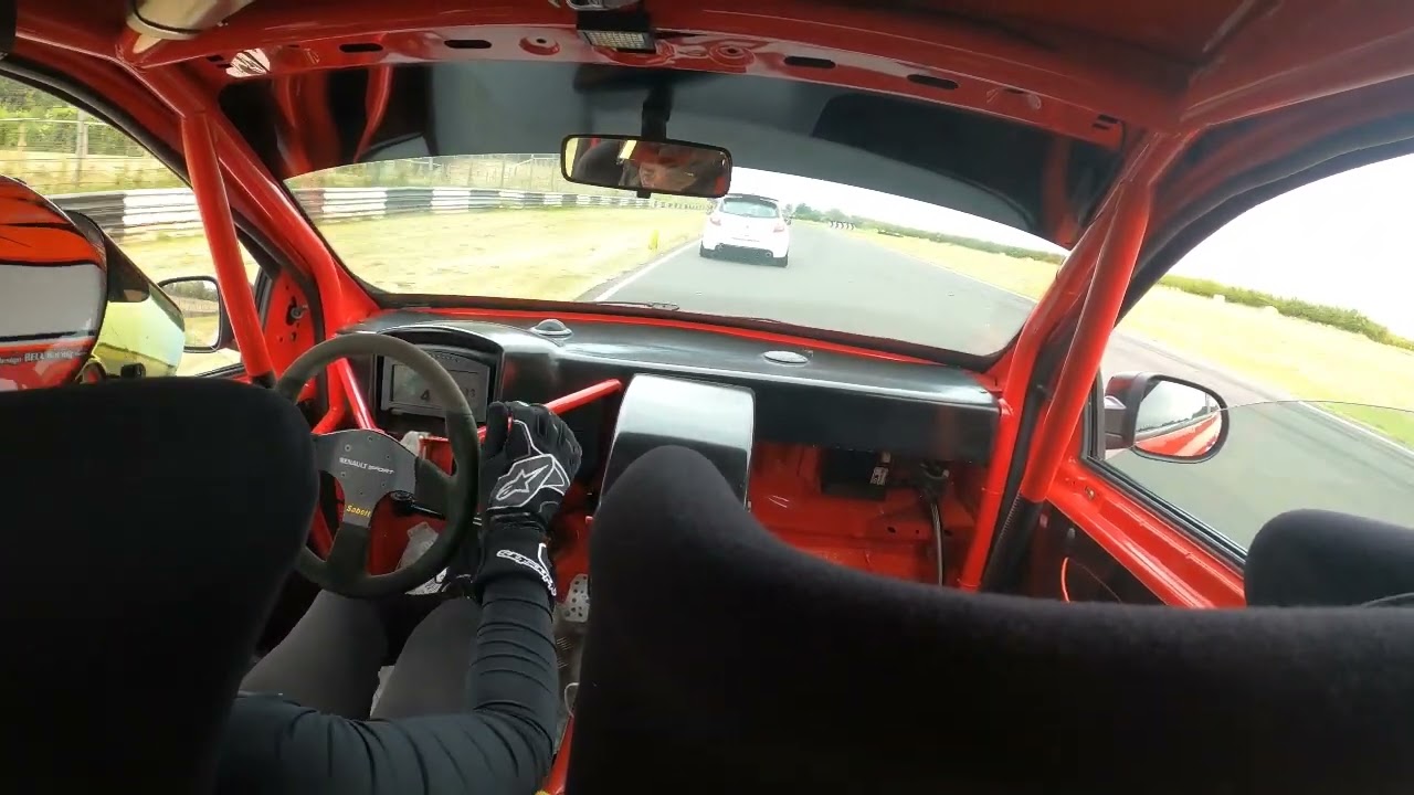 Renault Clio Cup X85 SADEV chasing Ford Fiesta XR2 Turbo
