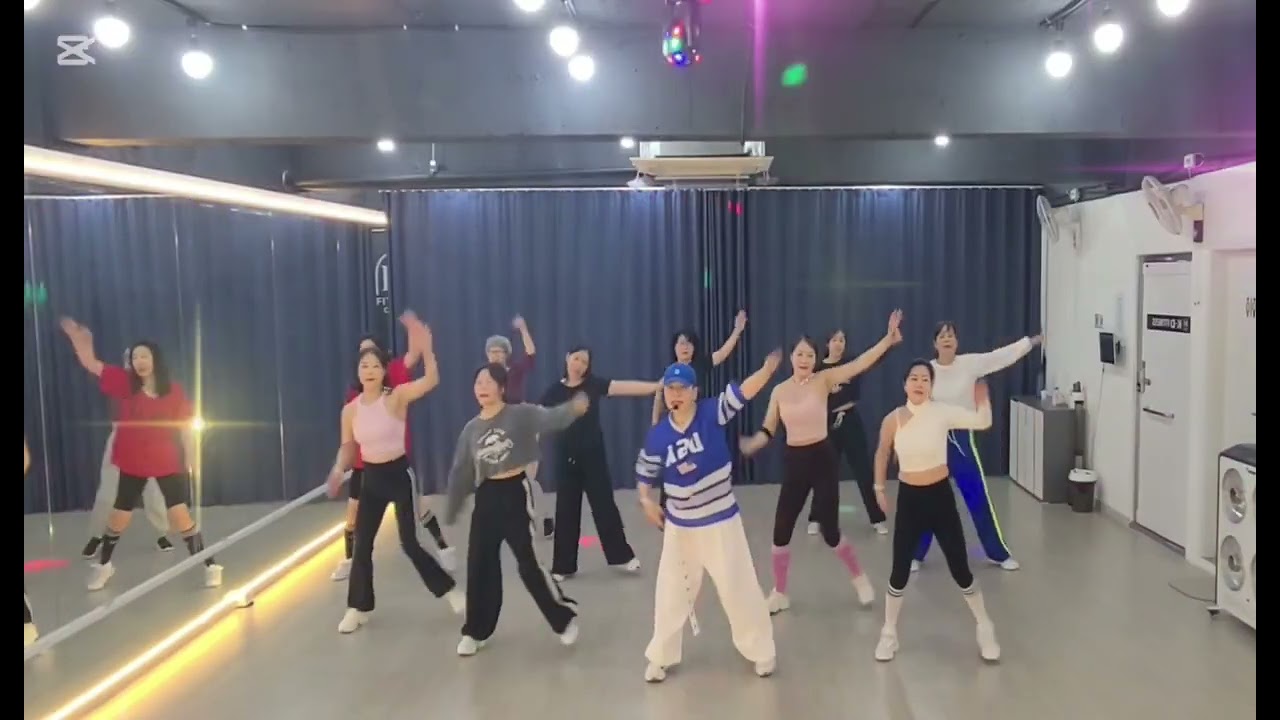 Groove whit the beat#샤프한걸샘안무#다이어트댄스#KD피트니스#KD_CREW#에어로빅#첨단김숙희팀