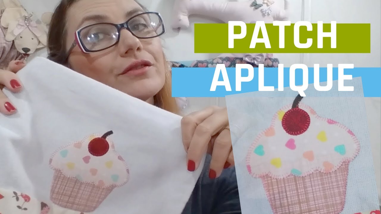 PATCH APLIQUE DE CUPCAKE no pano de prato com barrado.