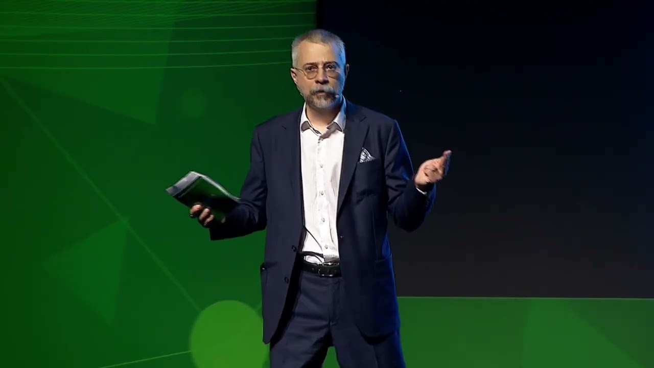 Innovation Summit İstanbul I HBR Türkiye Genel Yayın Yönetmeni Serdar Turan I Dünya Nasıl Değişiyor?
