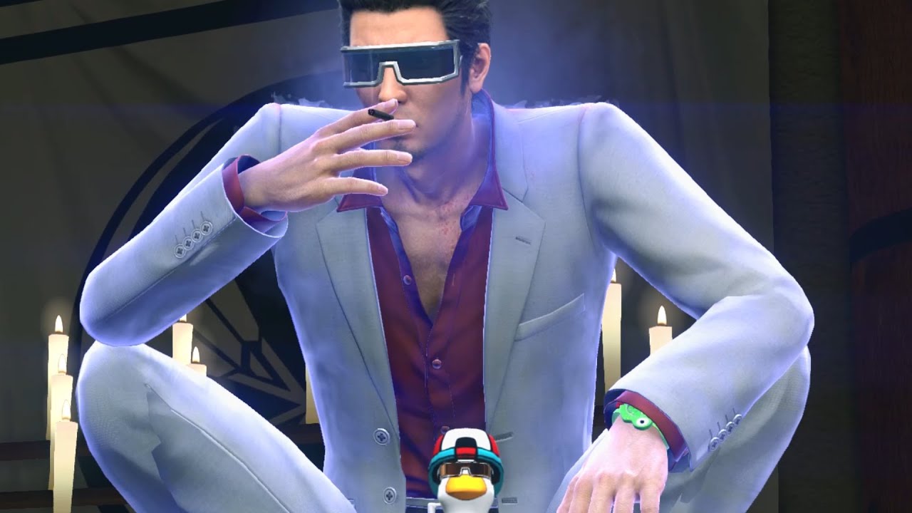 Kiryu assaults a bunch of weebs (Yakuza Silly Mod)
