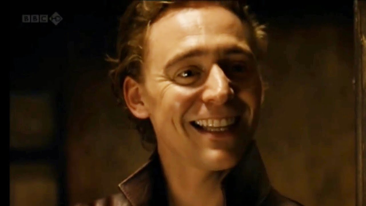 Tom Hiddleston tribute - Flashlight