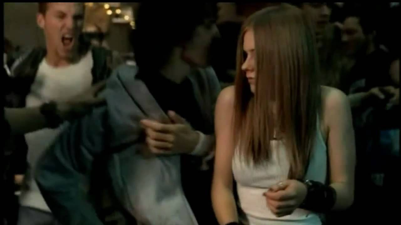 Avril Lavigne - Keep Holding On