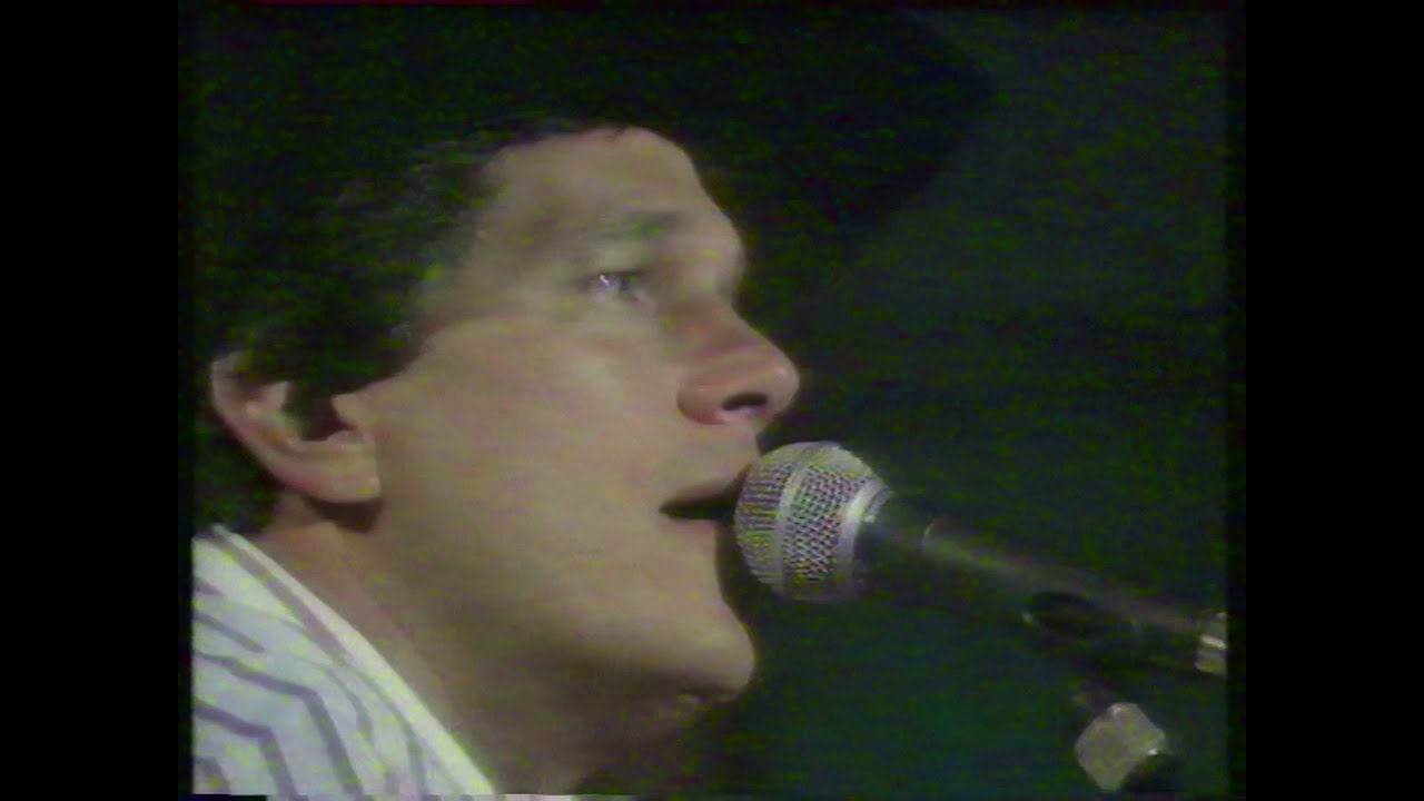 Does Fort Worth ever cross your mind - George Strait - live