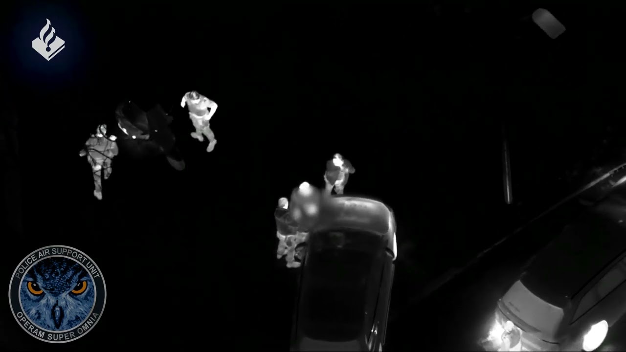 Grote politie-inzet in Pijnacker Zuid gefilmd vanuit helikopter