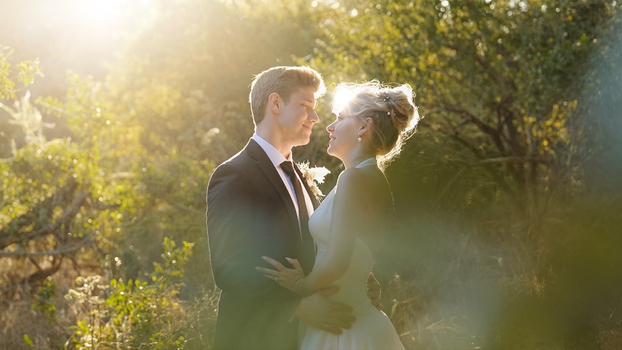 In the heart of the African bushveld, Sarah & Jonathan said 'I do' at Moditlo River Lodge.