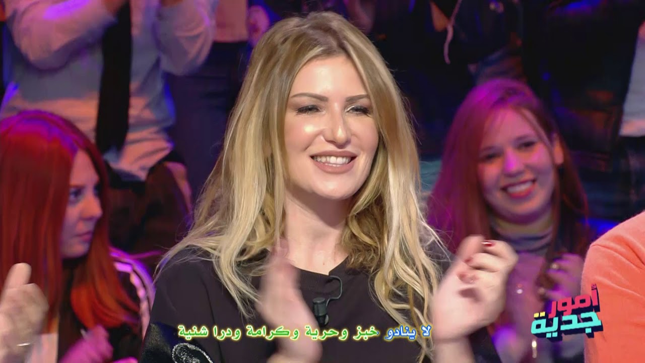 Omour Jedia S03 | السبسي يهدي غناية لماكرون :السبسي وليدي