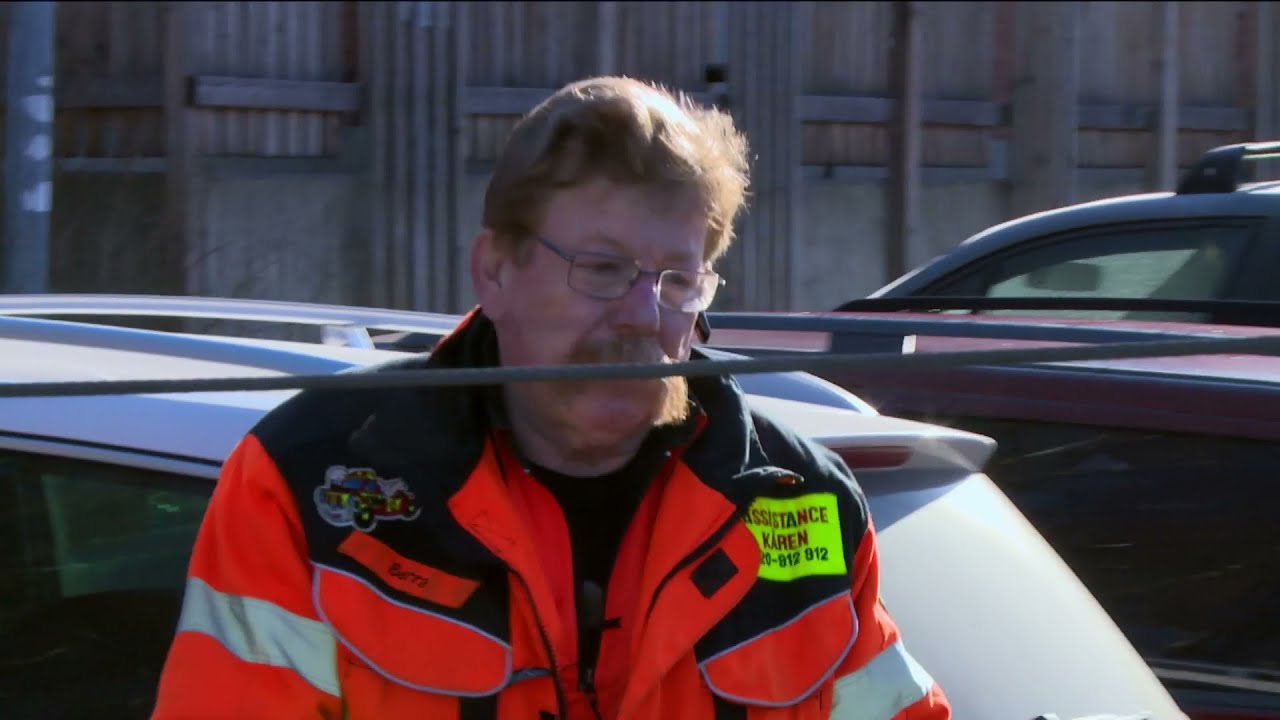Uppdrag fr&aring;n V&auml;gens Hj&auml;ltar, omg 5: Berra - Fastfrusen bil p&aring; parkering