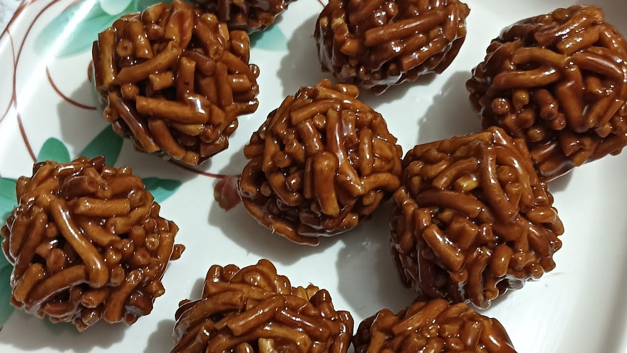 #recipe #food tasty chocolate se dikhne wale jhar gud ke laddu 😋🤤