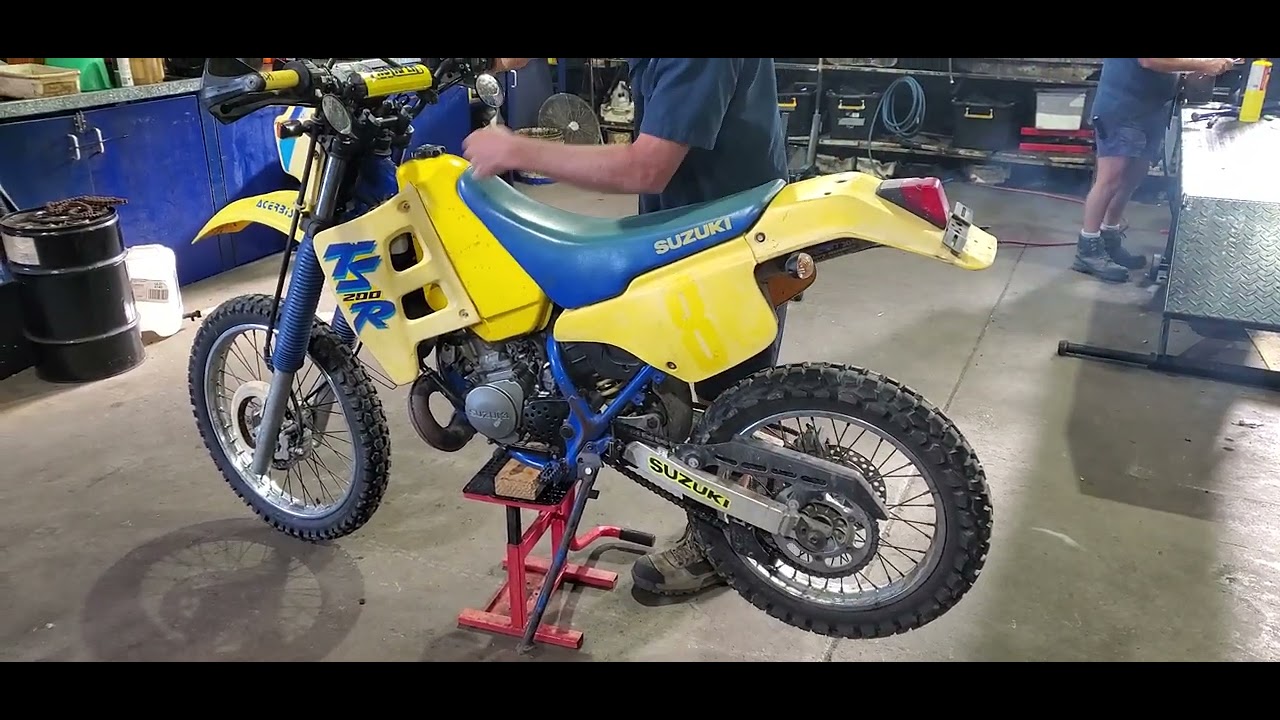 1990 Suzuki TS200R Start up