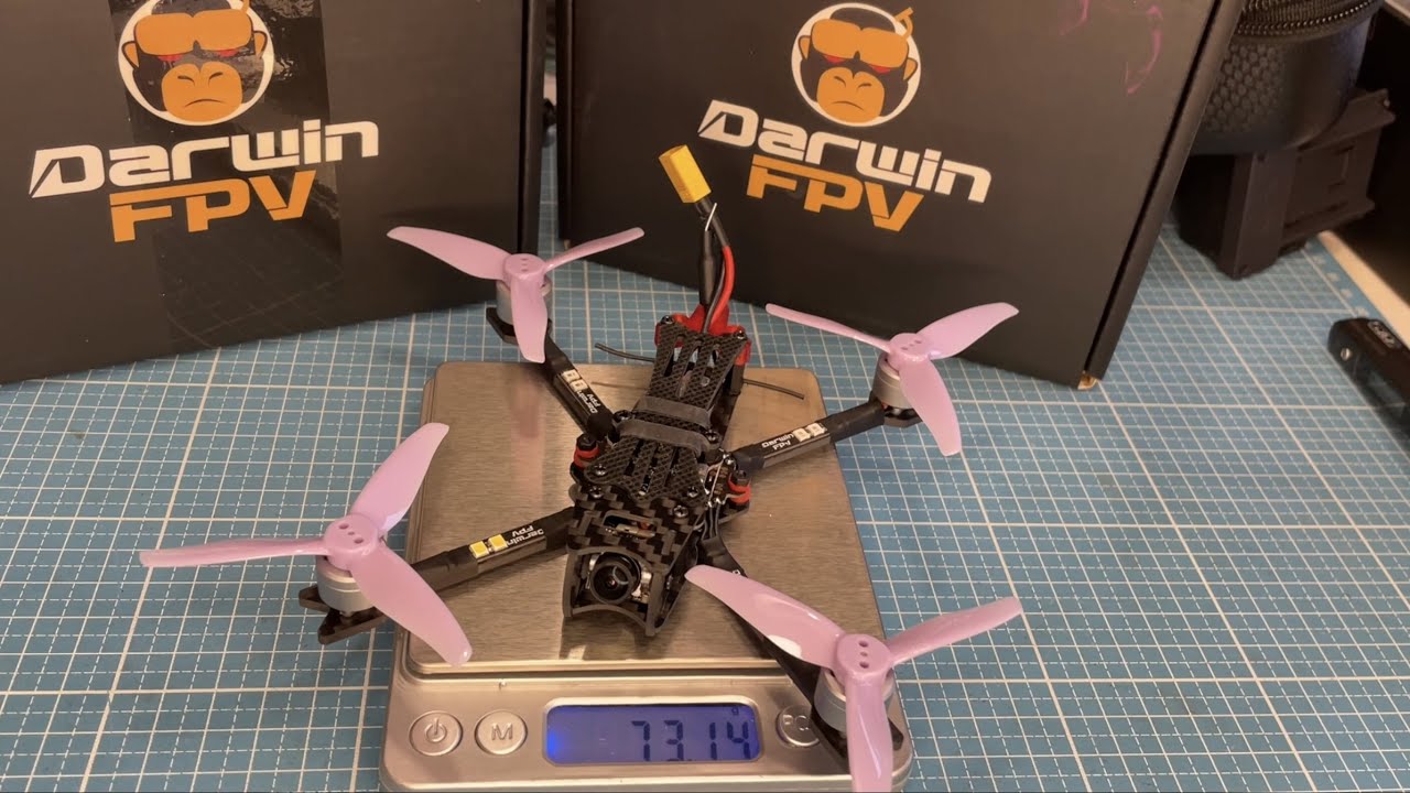 DarwinFPV Baby Ape Pro der billigster 3 Zoll Freestyle FPV Quad