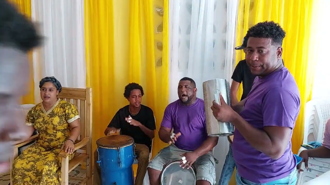 Anaisa Pye Dejala Que Baile - Fiesta De Elias Es Mucho