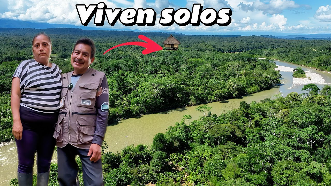 Viven SOLOS en  la SELVA han creado un pequeño PARAÍSO  