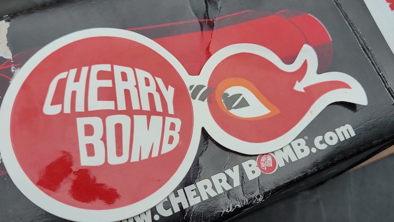 CHERRY BOMB INSTALL FORD F-150 TRITON V8 5.4 WITH 4 CATS & START UP W/ STRAIGHT PIPE.