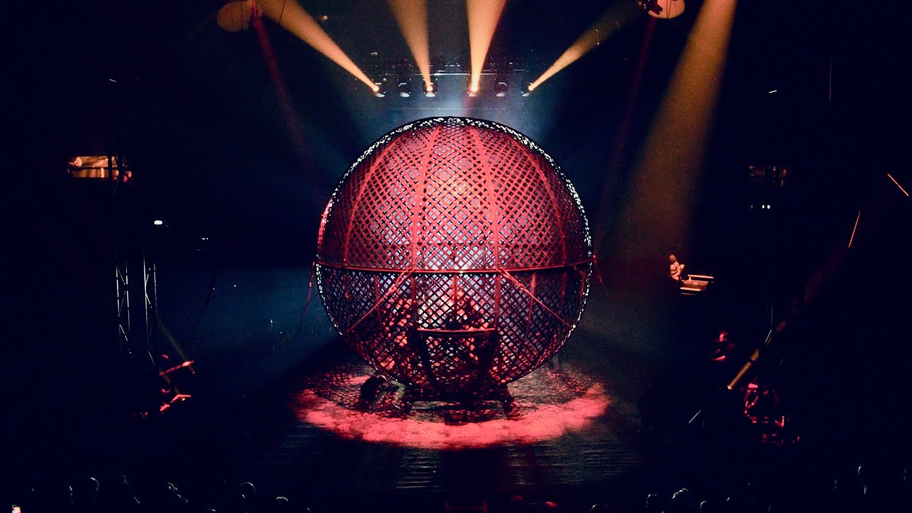 Flic Flac - The Modern Art of Circus • X-mas Show • Lichtdesign & FoH Sound