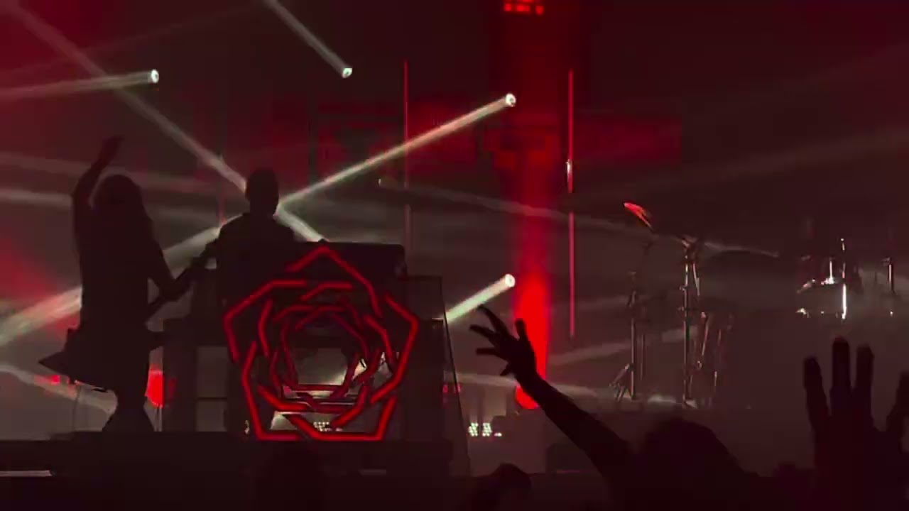 Carpenter Brut - Maniac (live at Graspop 2023)