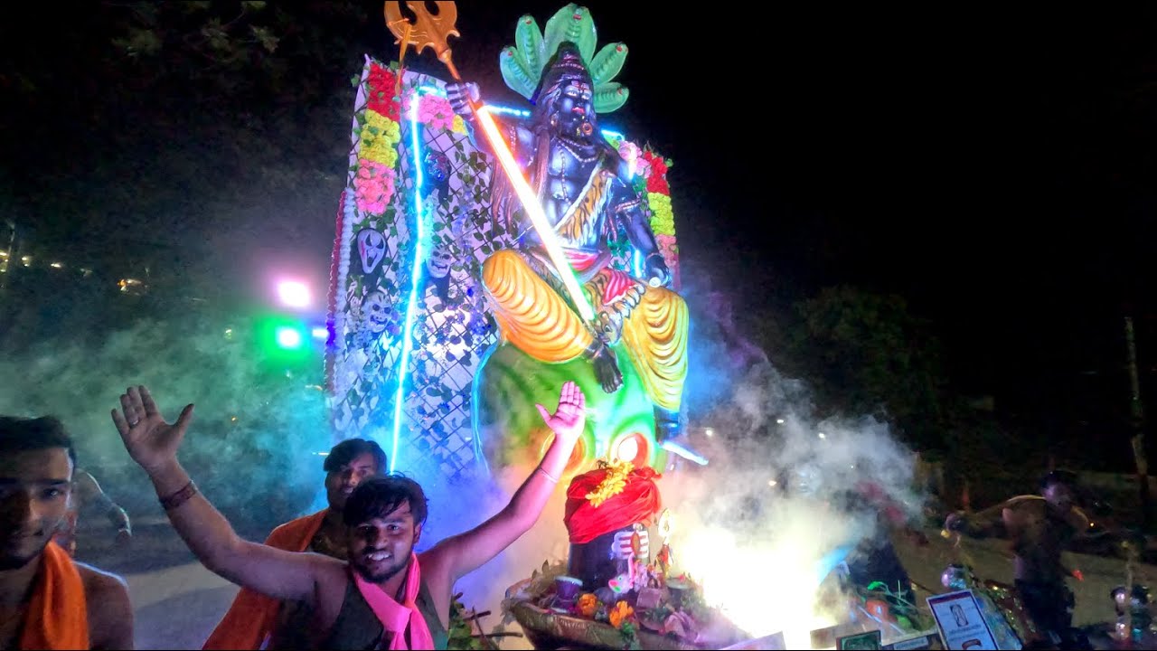भगवान शिव की विशाल कावड़ यात्रा की सुंदर झलकियां !! Travel Joy With Me