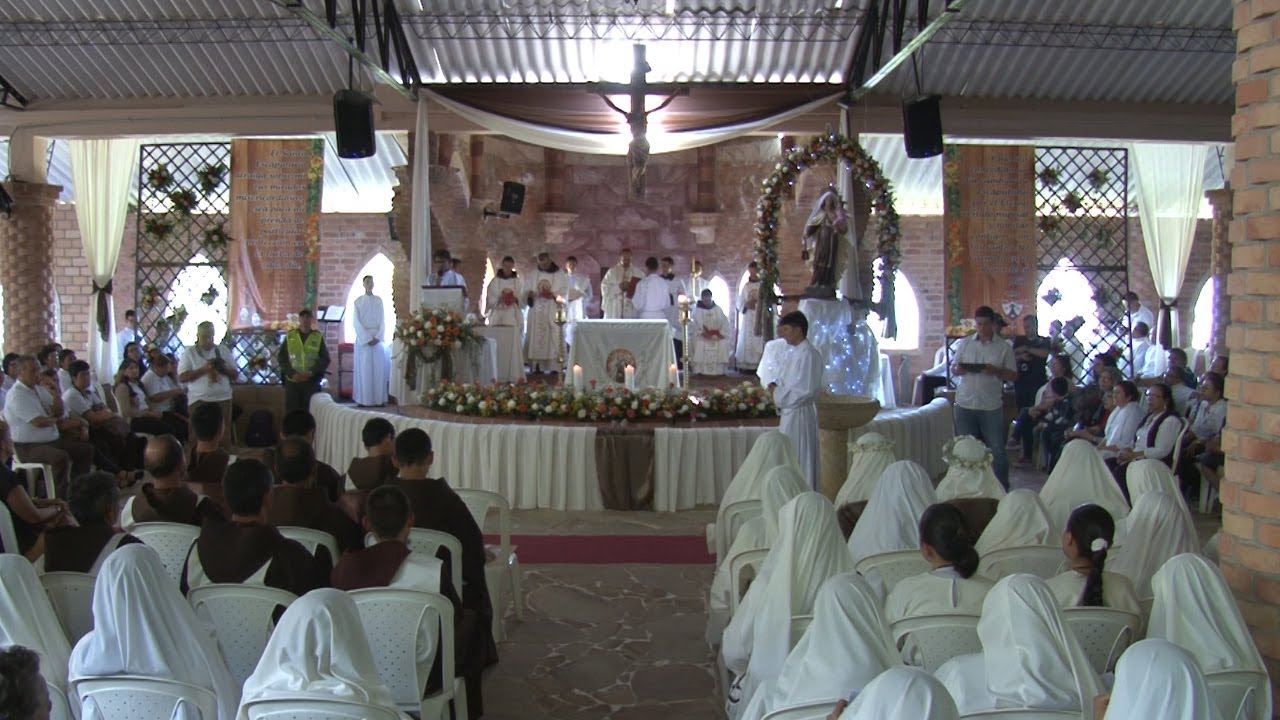 Santa Eucaristía 25 años Comunidad Ermitaños Eucarísticos del Padre Celestial  Profesión Religiosa y