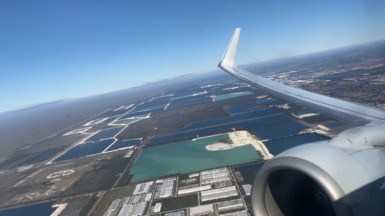 Gorgeous views of Miami area! - American Airlines 737-800 taxi and takeoff from MIA
