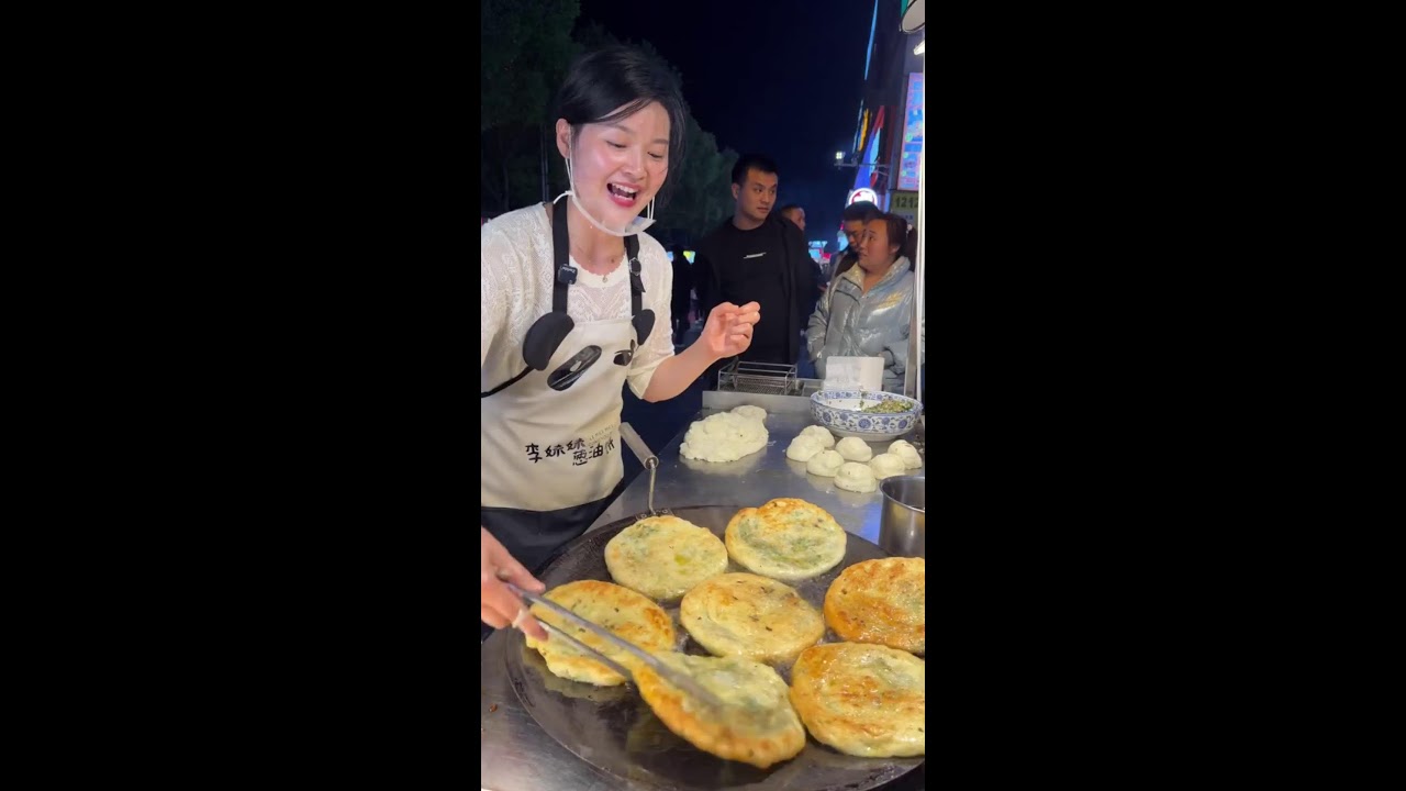 Delicious food live