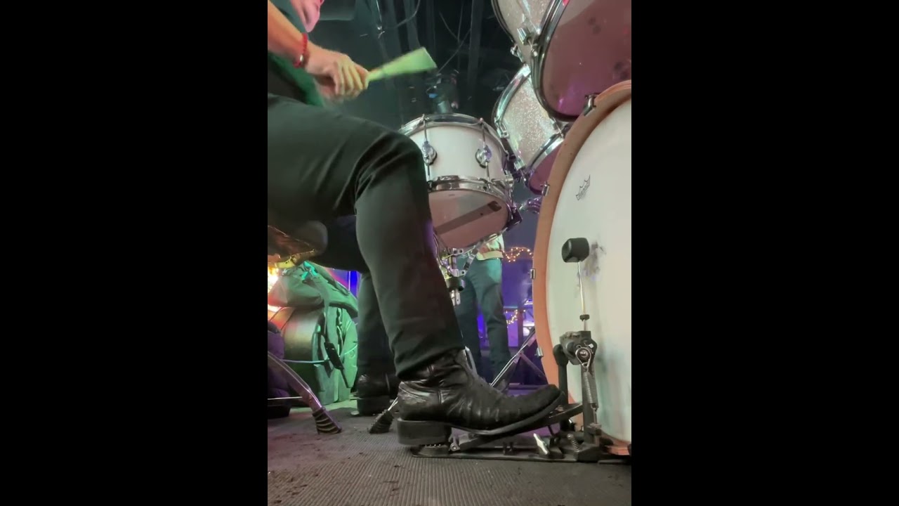 Los bateristas no hacen nada, solo están sentados #drummer #drums #bateristas