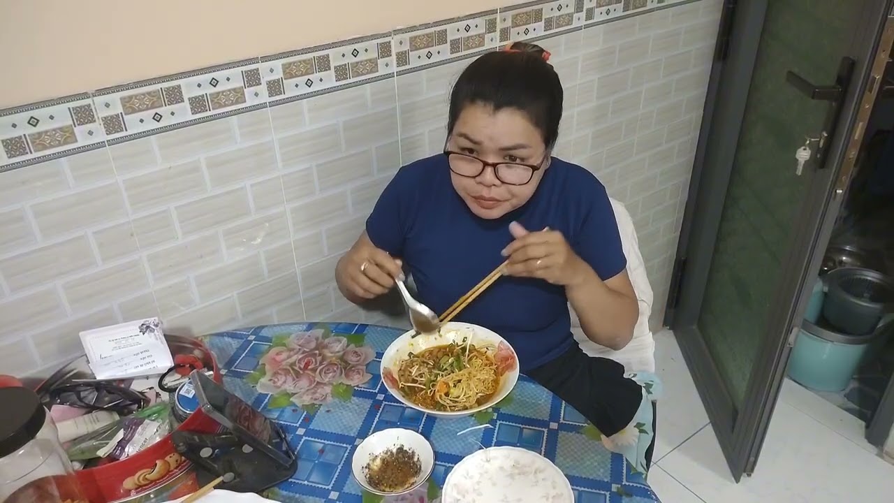 Em mời cả nhà ăn bò kho với em nha