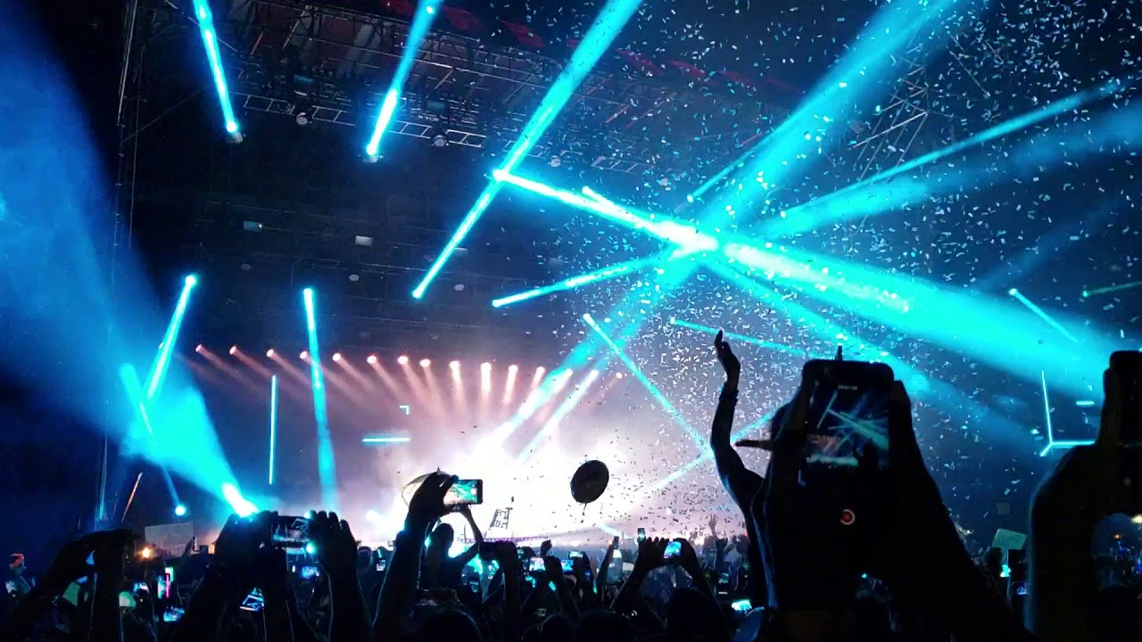 Above and beyond   live buenos aires    Mandarine Park tent