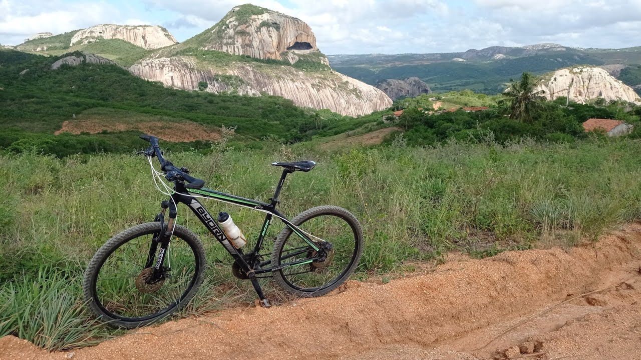 Pedalei até na pedra da boca lá tá muito desenvolvido por causa do turismo