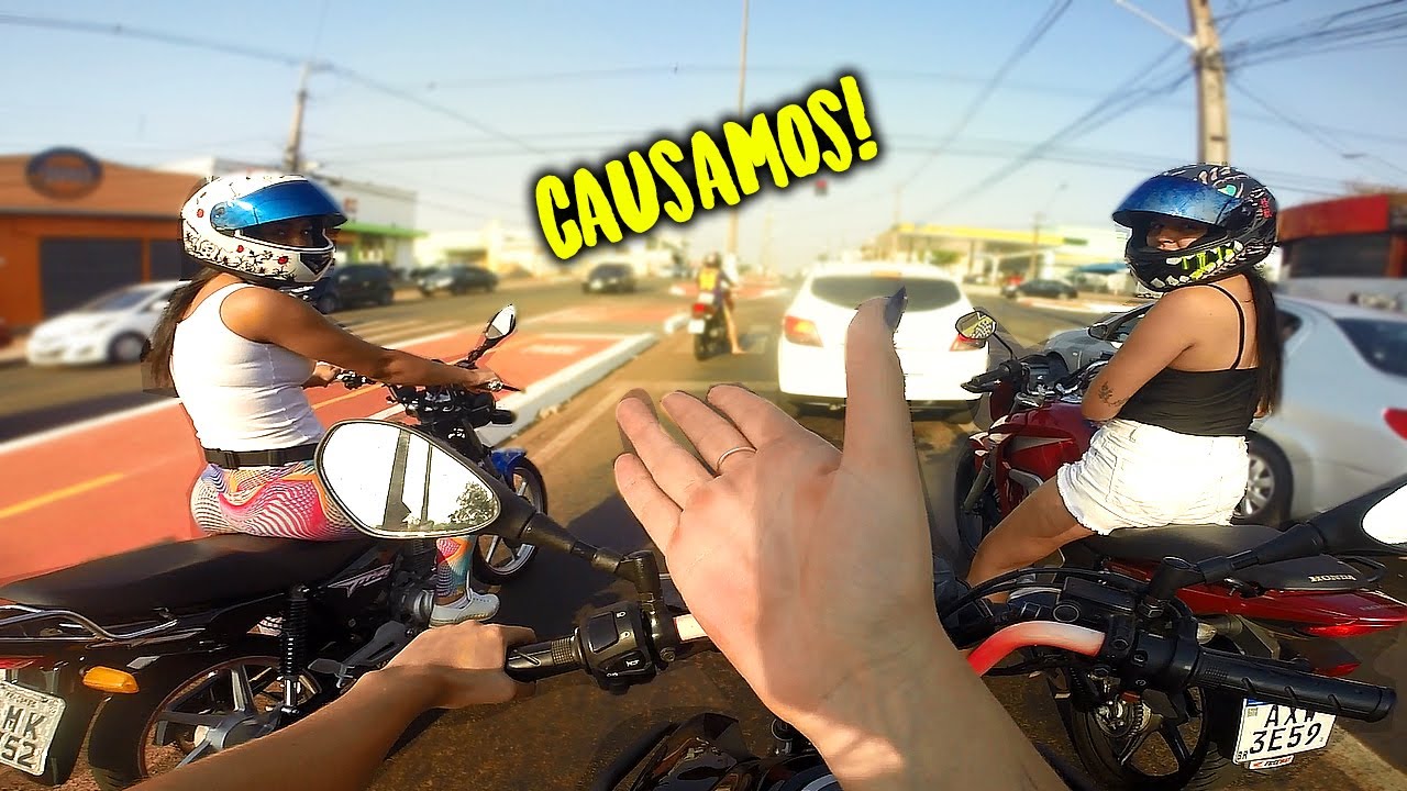 CAUSANDO COM AS AMIGAS NO TRÂNSITO!!