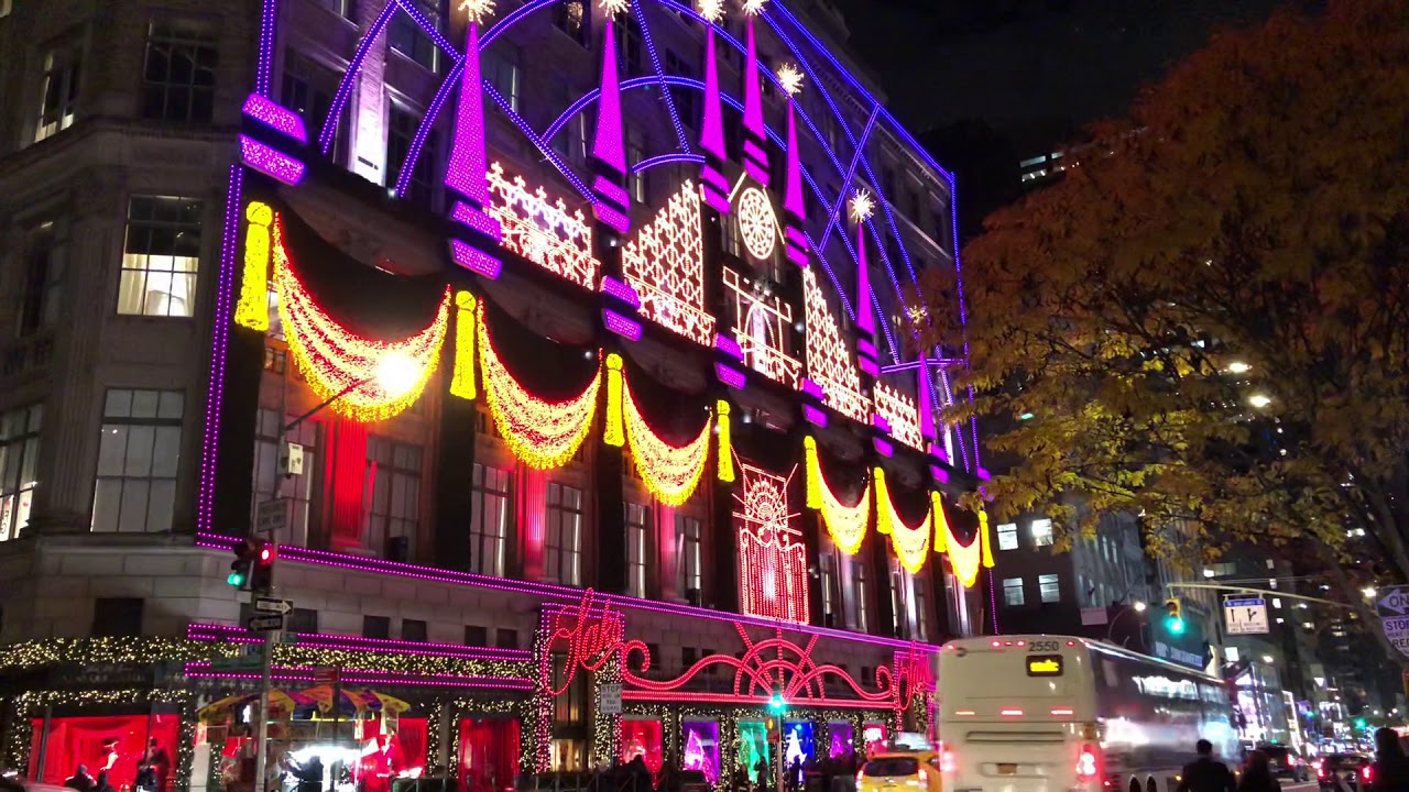 New York Christmas light show 2018 Saks 5th Avenue
