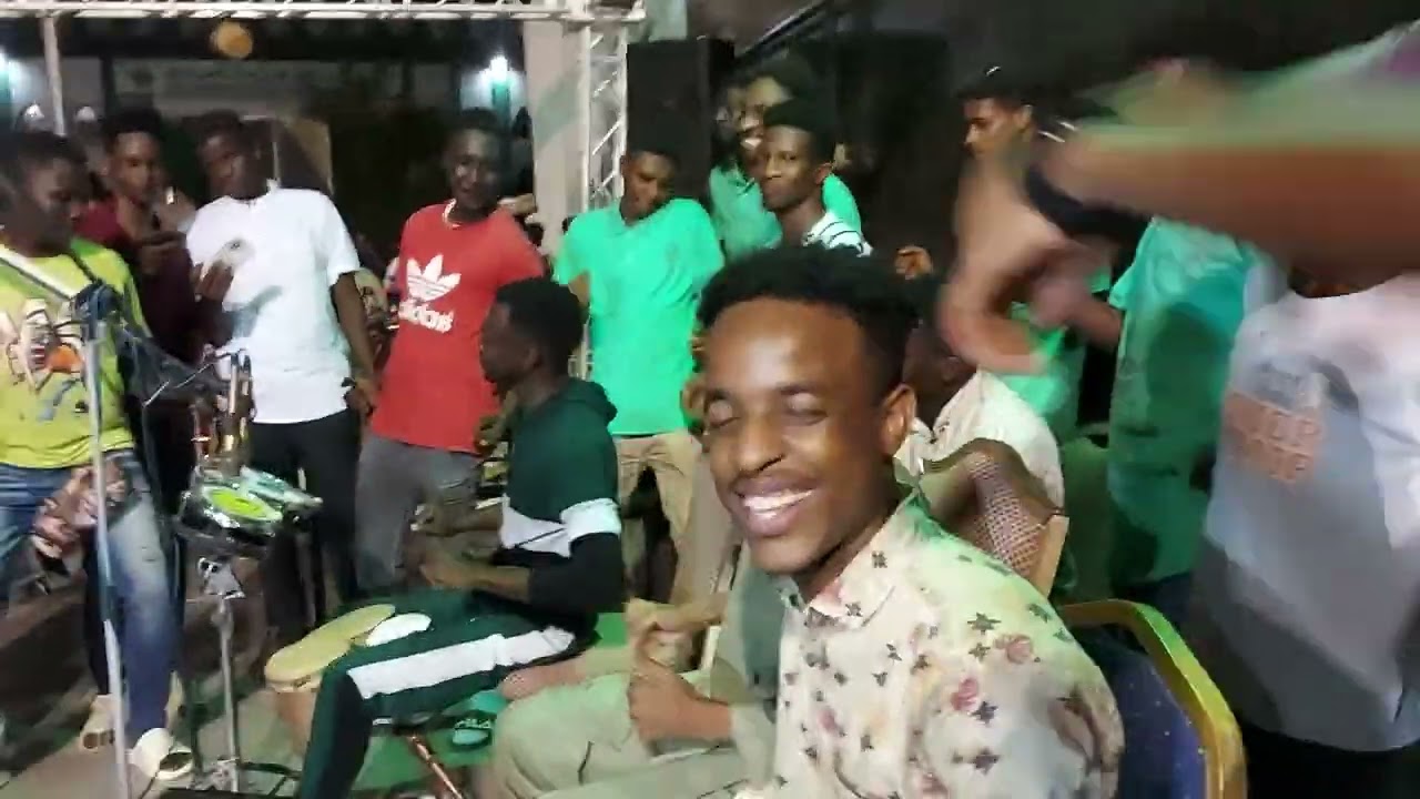 شبلي الدلنج 🎹 توته الكلاكلة 🎤مسرح القصر 🔥🔥