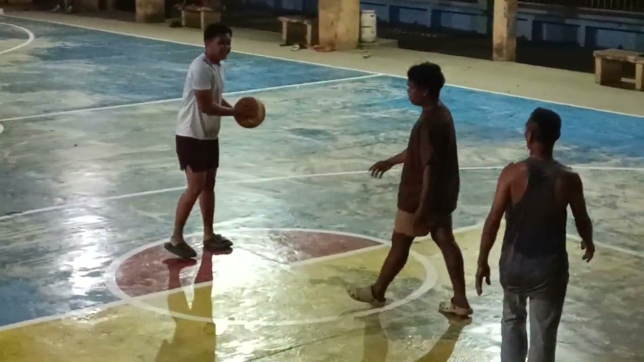 3 People - One on one 
