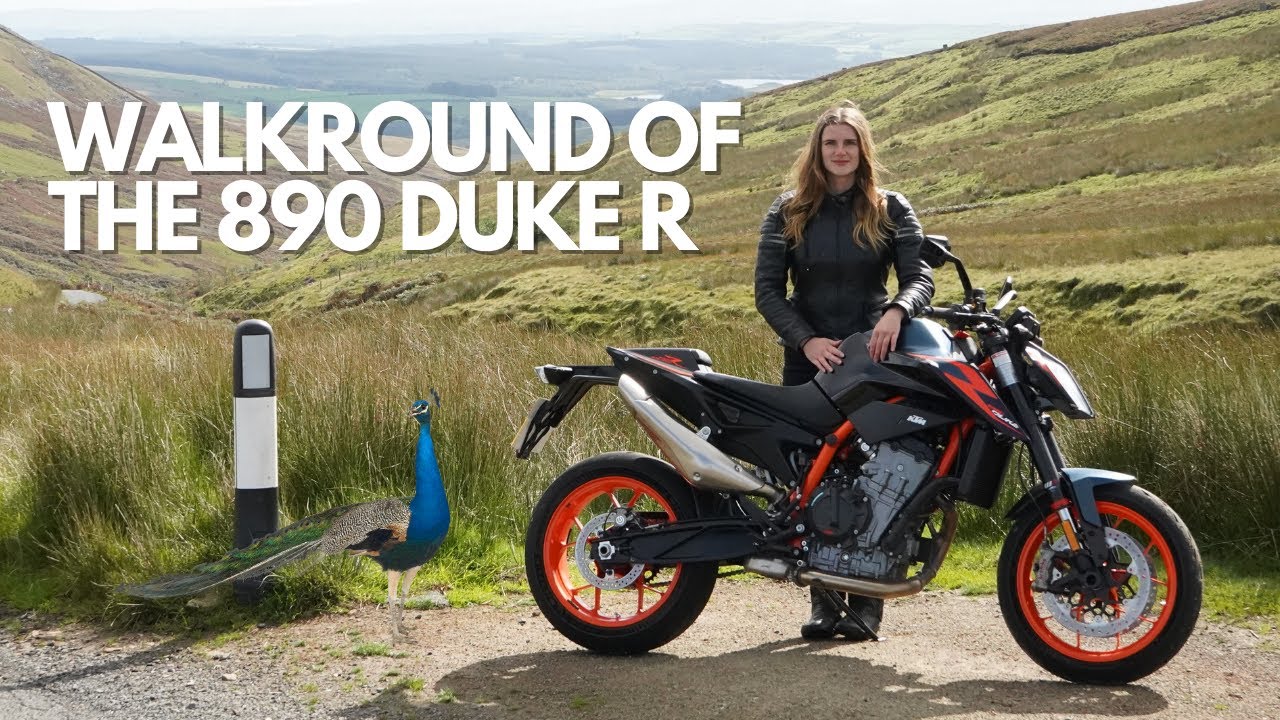 Taking a look at the 2023 KTM 890 DUKE R / An in-depth walk round!