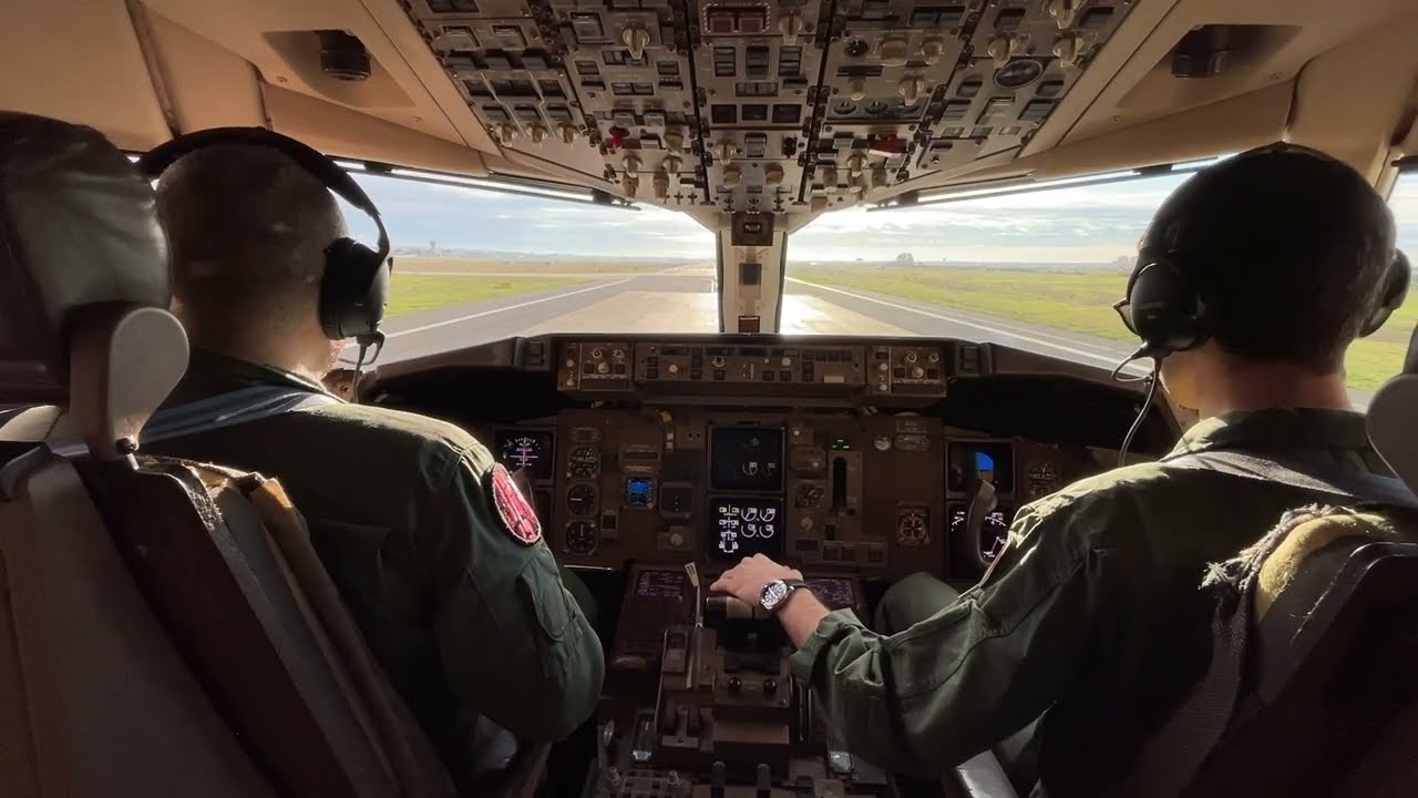 Rifornimento in volo con il KC-767A dell'Aeronautica Militare