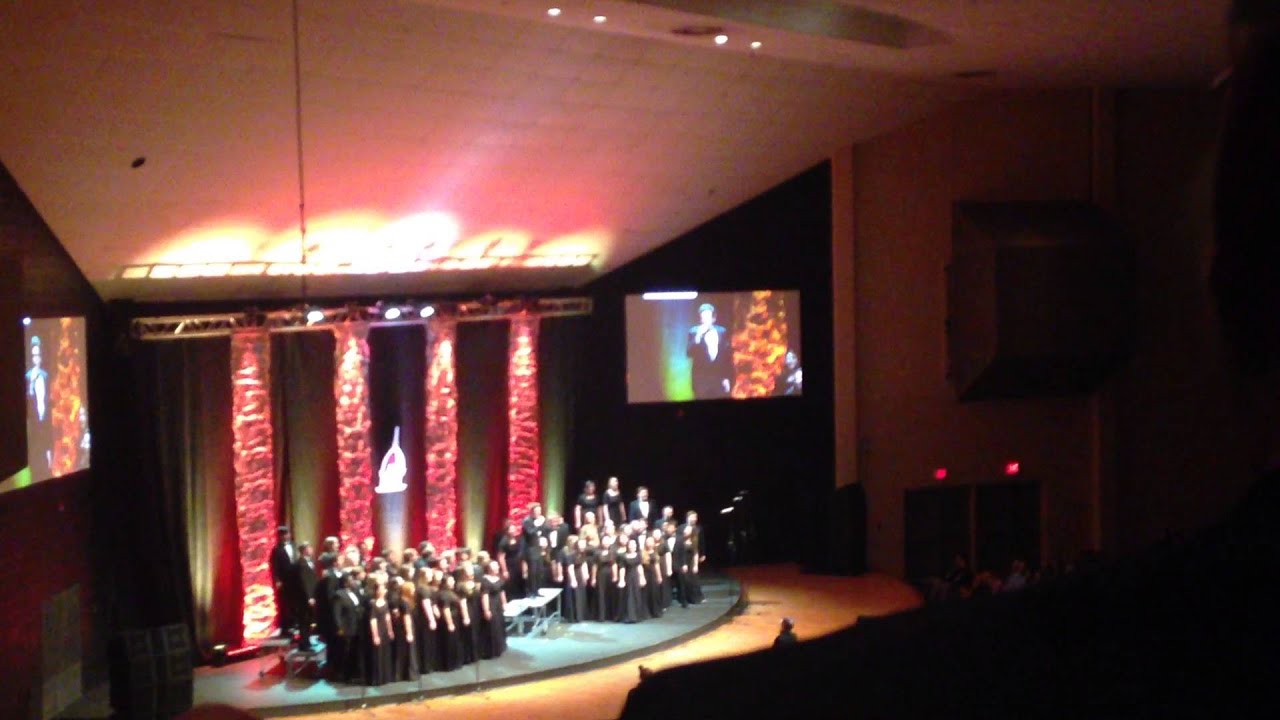 FHU Chorale singing 