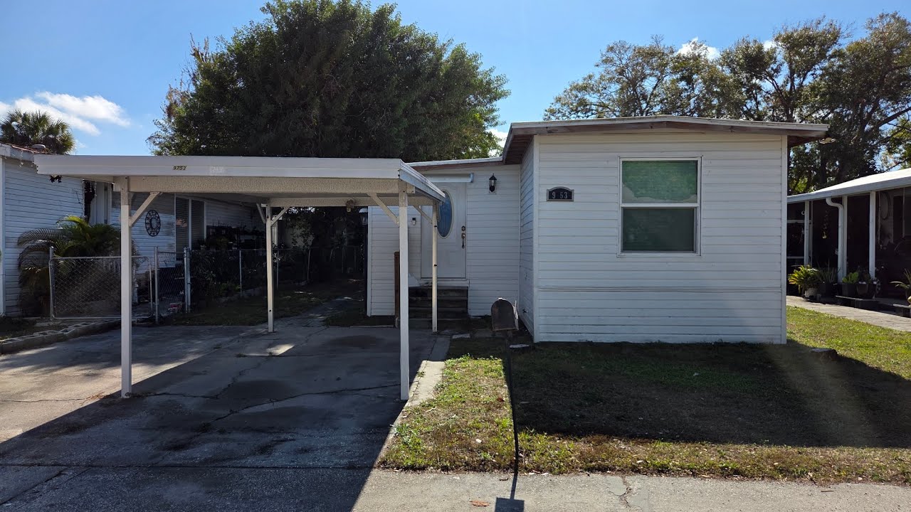Three Lakes (All Age Community) 9753 Oaks St, Tampa FL 33635