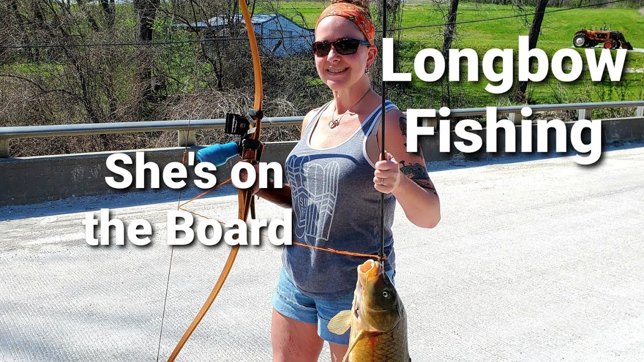 Longbow Fishing  / She's on the Board/ #bowfishing #iowa #riverbendlongbows