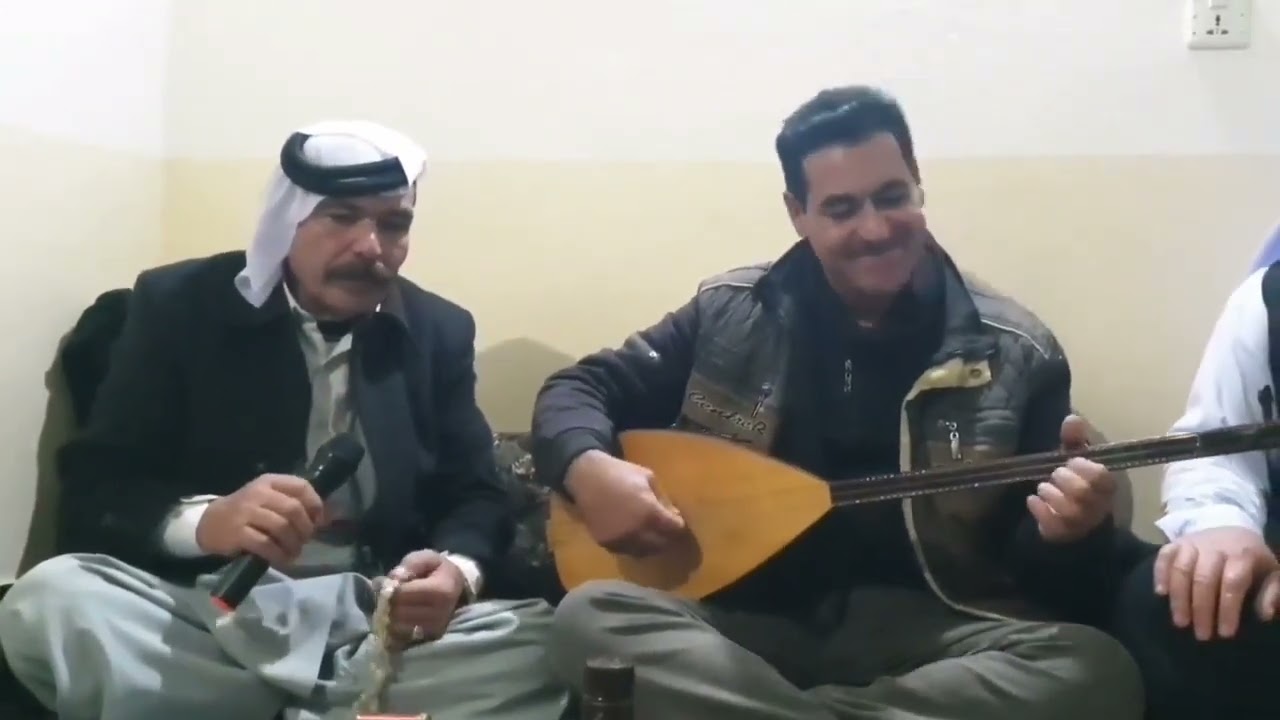 شيخ جيلي مع مجموعة من الفنانين الشنكاليين