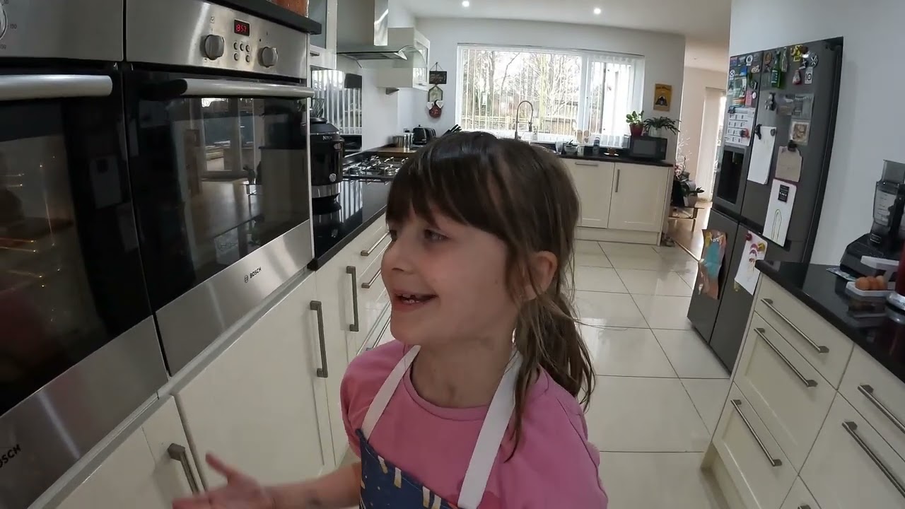 Hallie makes Grannies Cakes