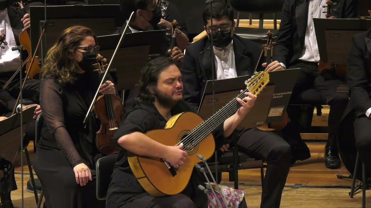 Yamandu Costa e Orquestra Sinfônica Municipal de SP- La Invernada (Yamandu Costa e Sérgio Assad)