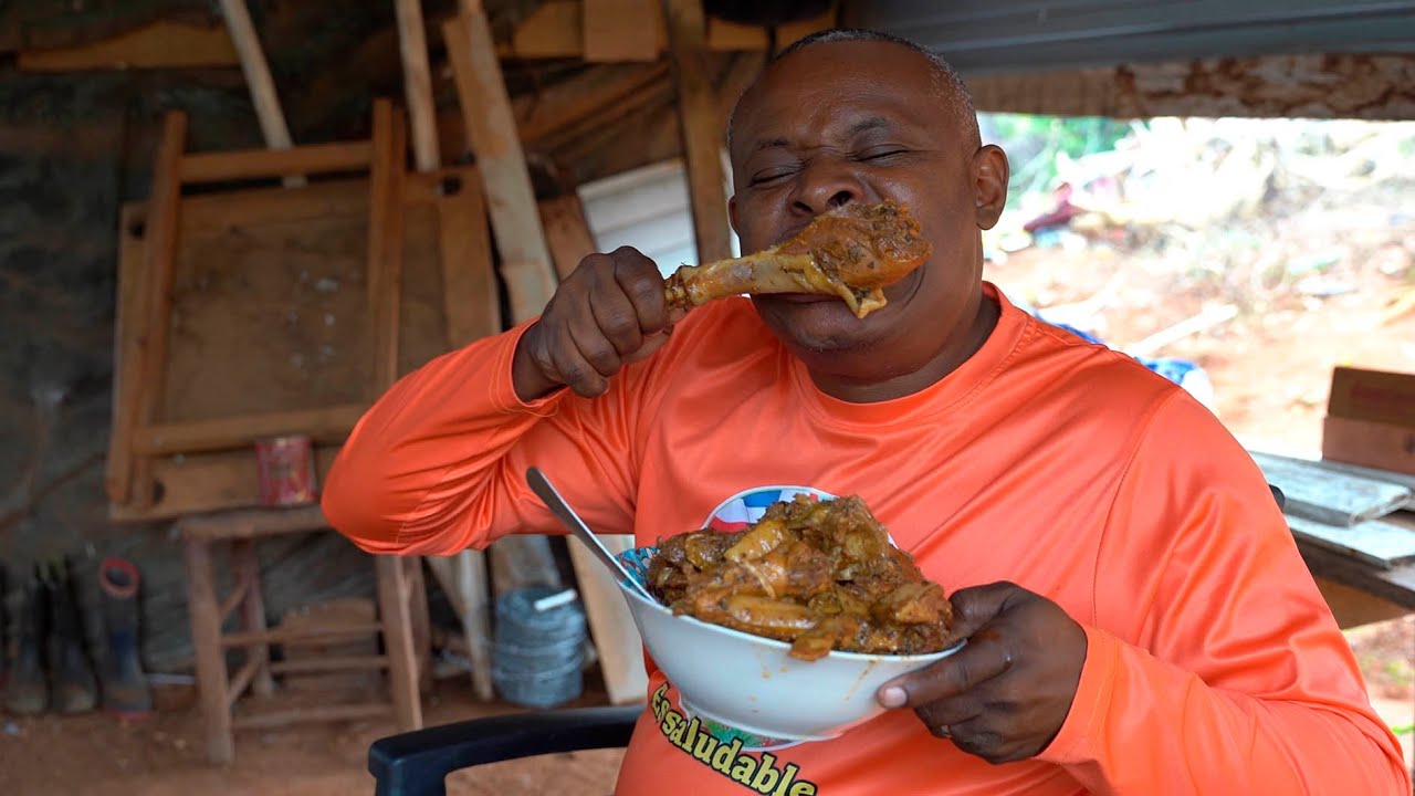 Un pavo guisado en el hoyazo, El Rey Del Salciao