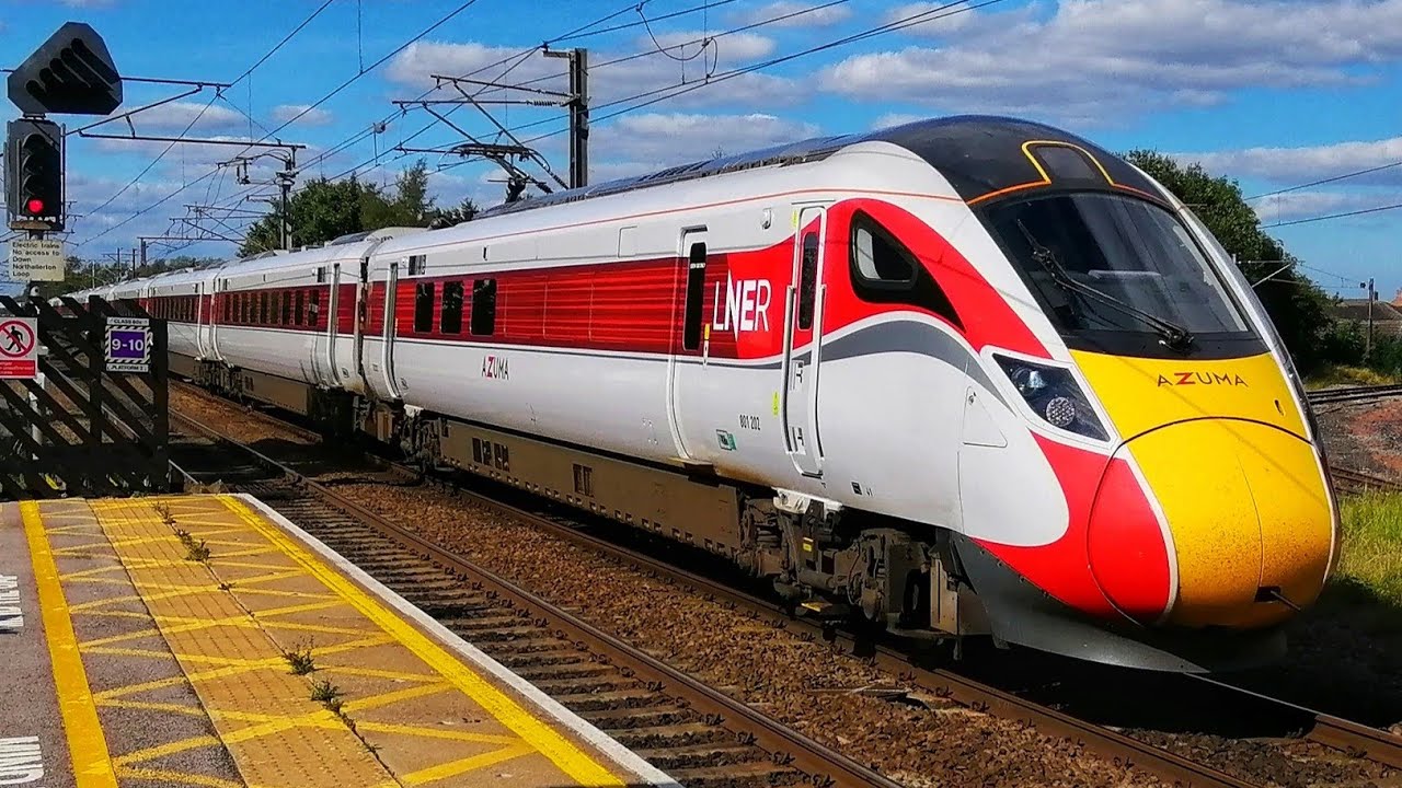 801202 at Northallerton - 1E16 Edinburgh - London King's Cross