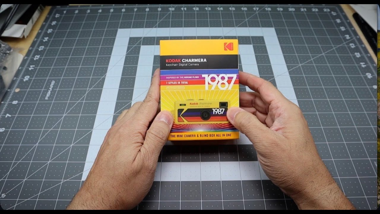 Kodak Charmera — слепой бокс для мини-камеры
