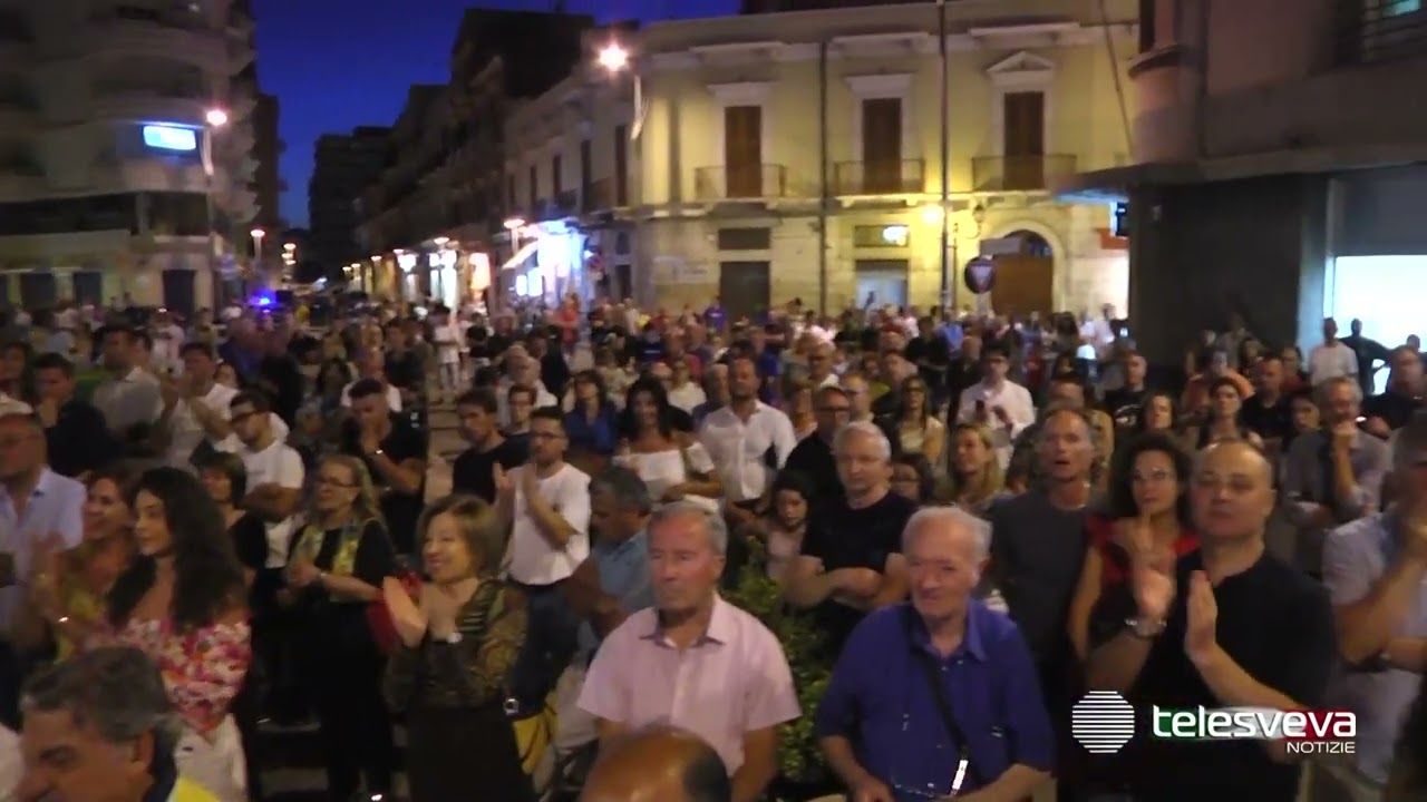 Elezioni a Barletta, Emiliano attacca Cannito: 