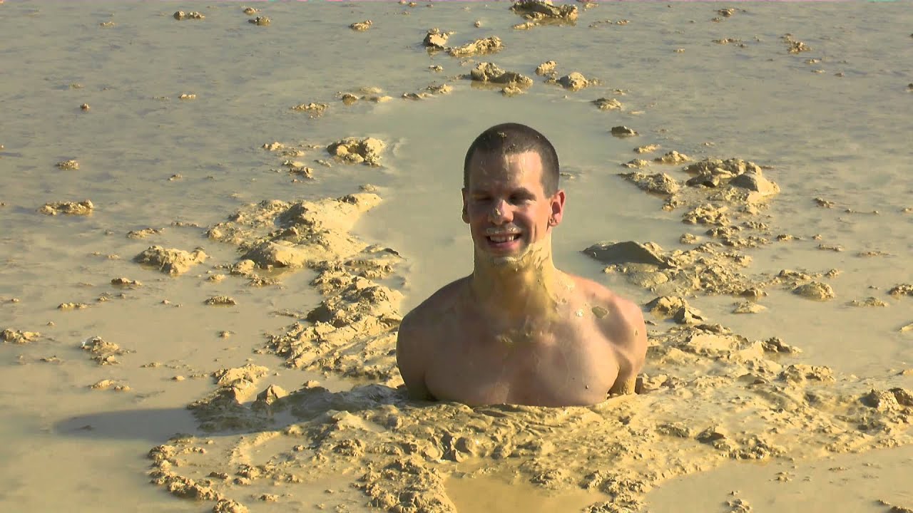 Mud sink play Fetish 2