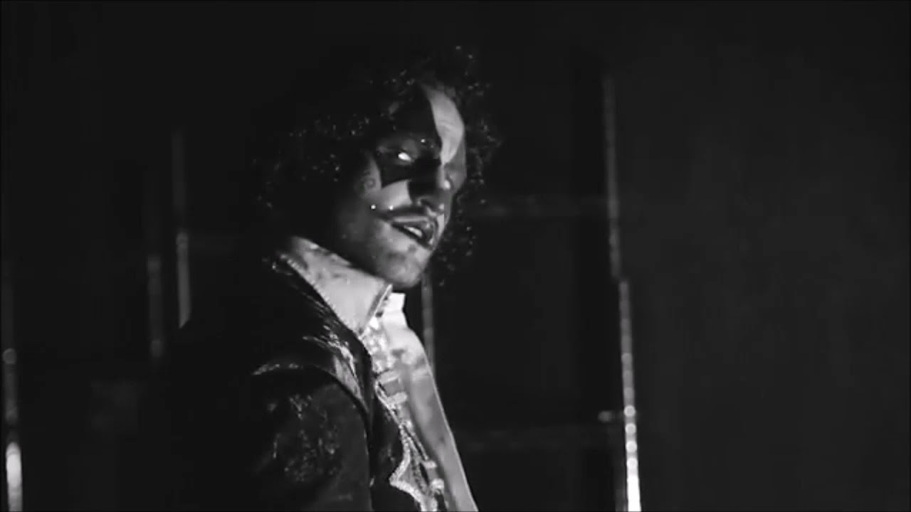MIDNIGHT MAYHEM - Amo Jones