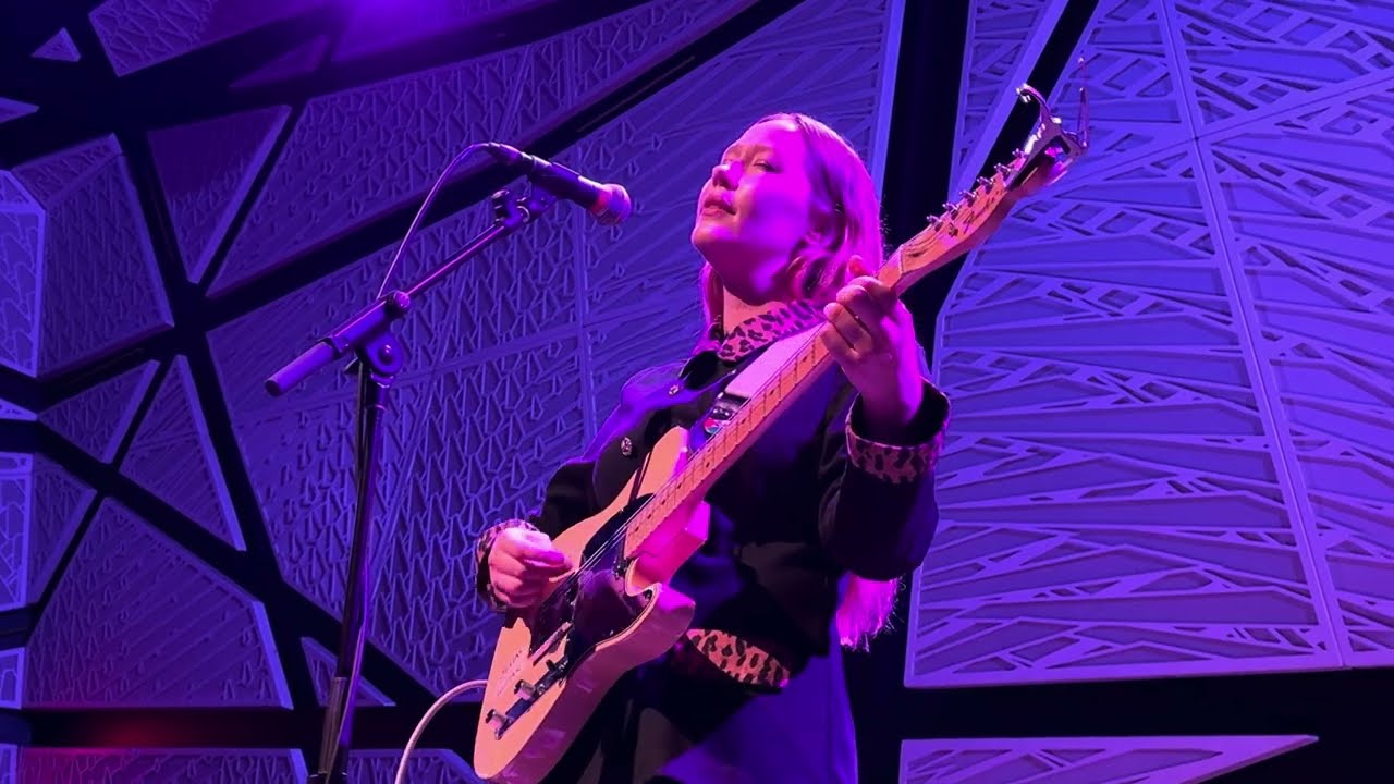 Julia Jacklin (Live) - Good Guy (Brooklyn, NY - National Sawdust) (5/29/2024)