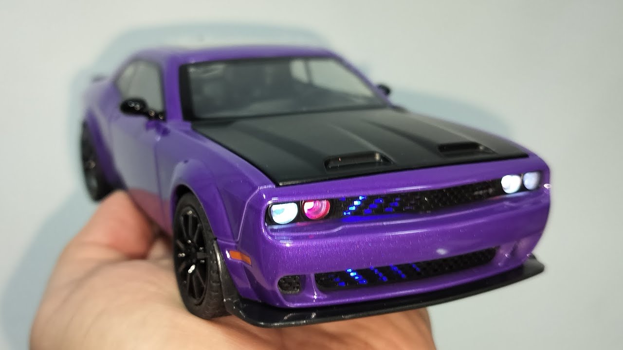 Dodge Challenger SRT Hellcat RedEye модель 1:24 XHD Металл звук
